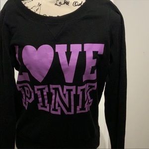 Use  pink love Victoria ´s secret sweater